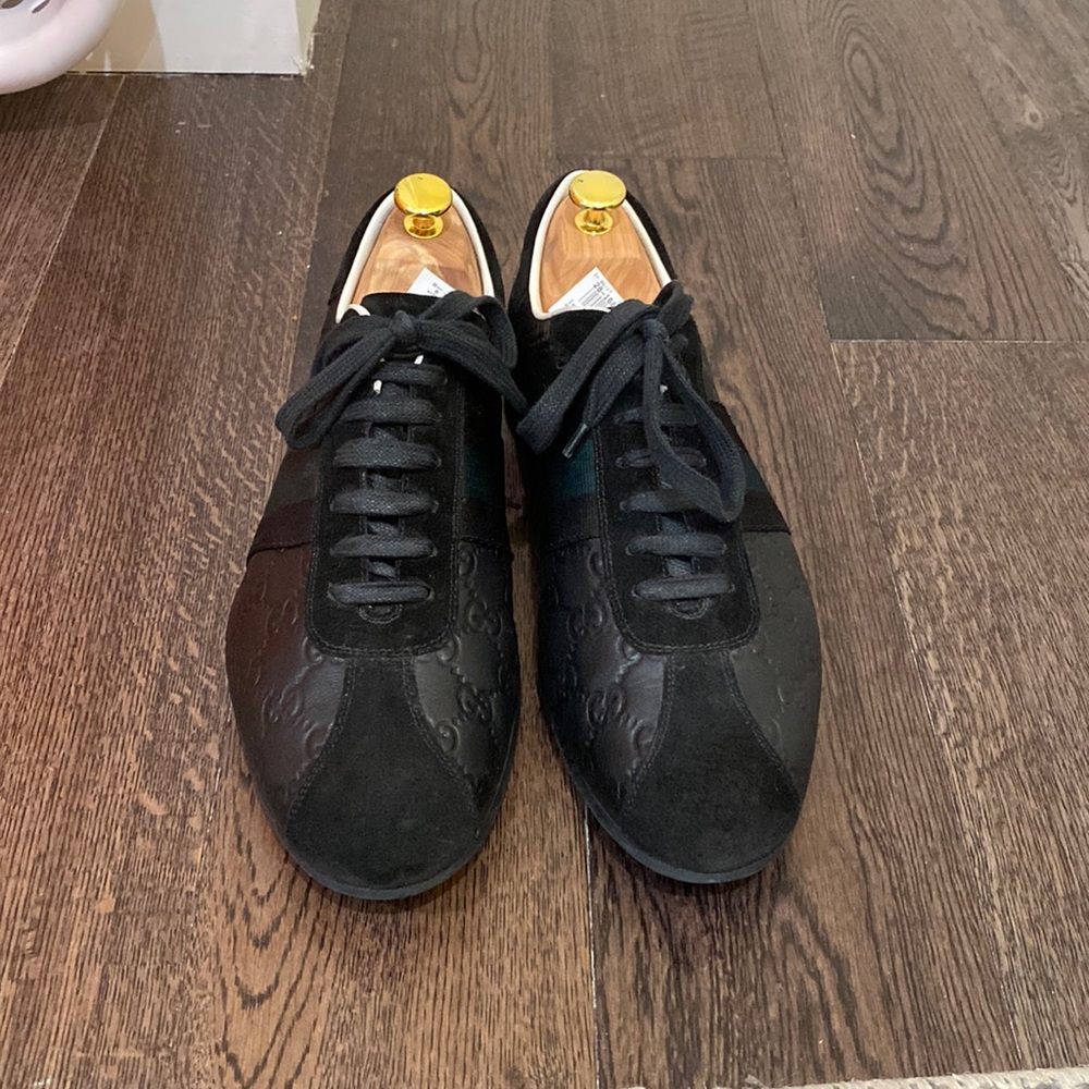 100% authentic Gucci suede leather & sneaker